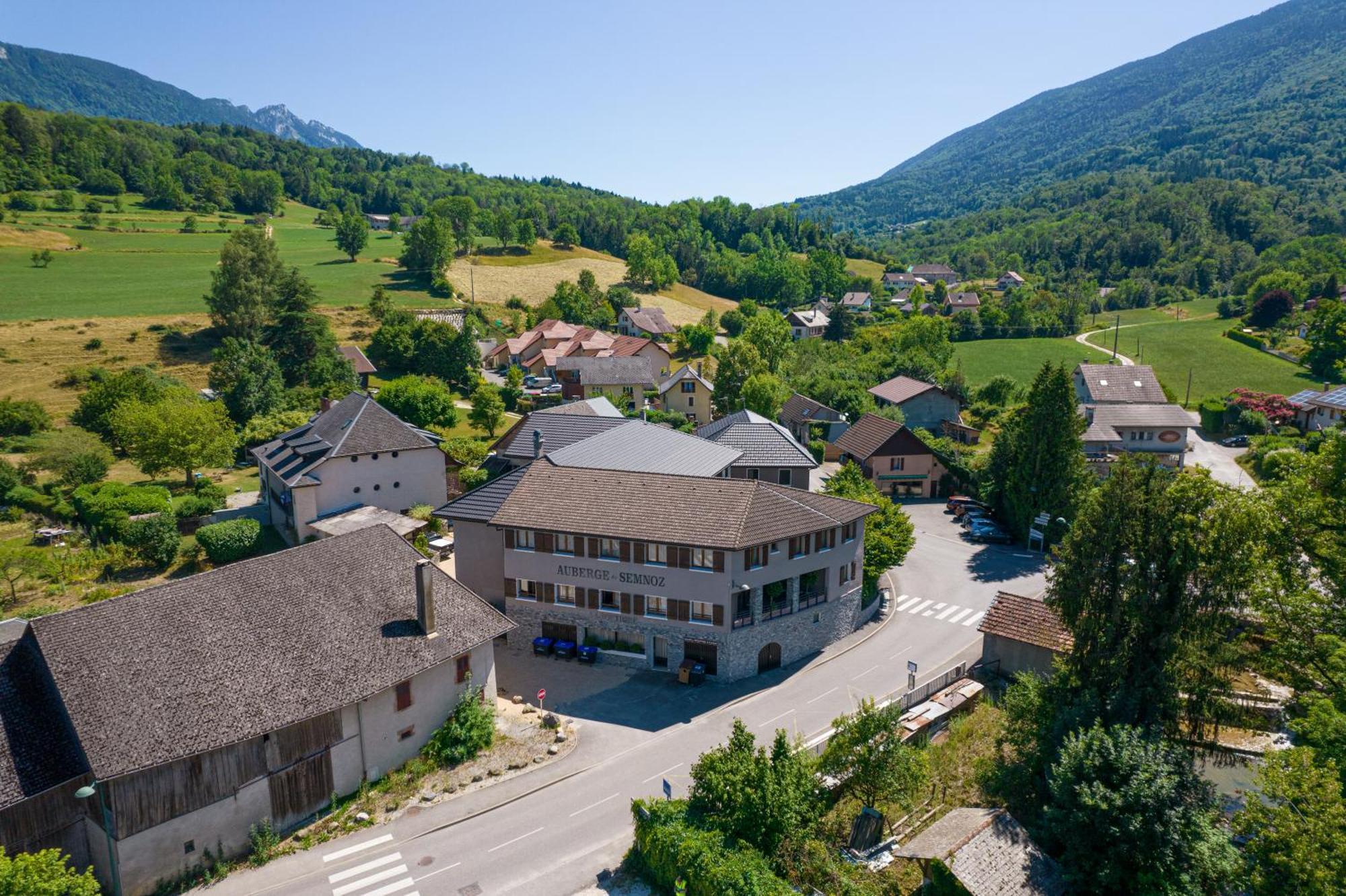 Отель Auberge Le Semnoz Сен-Жорьо Экстерьер фото