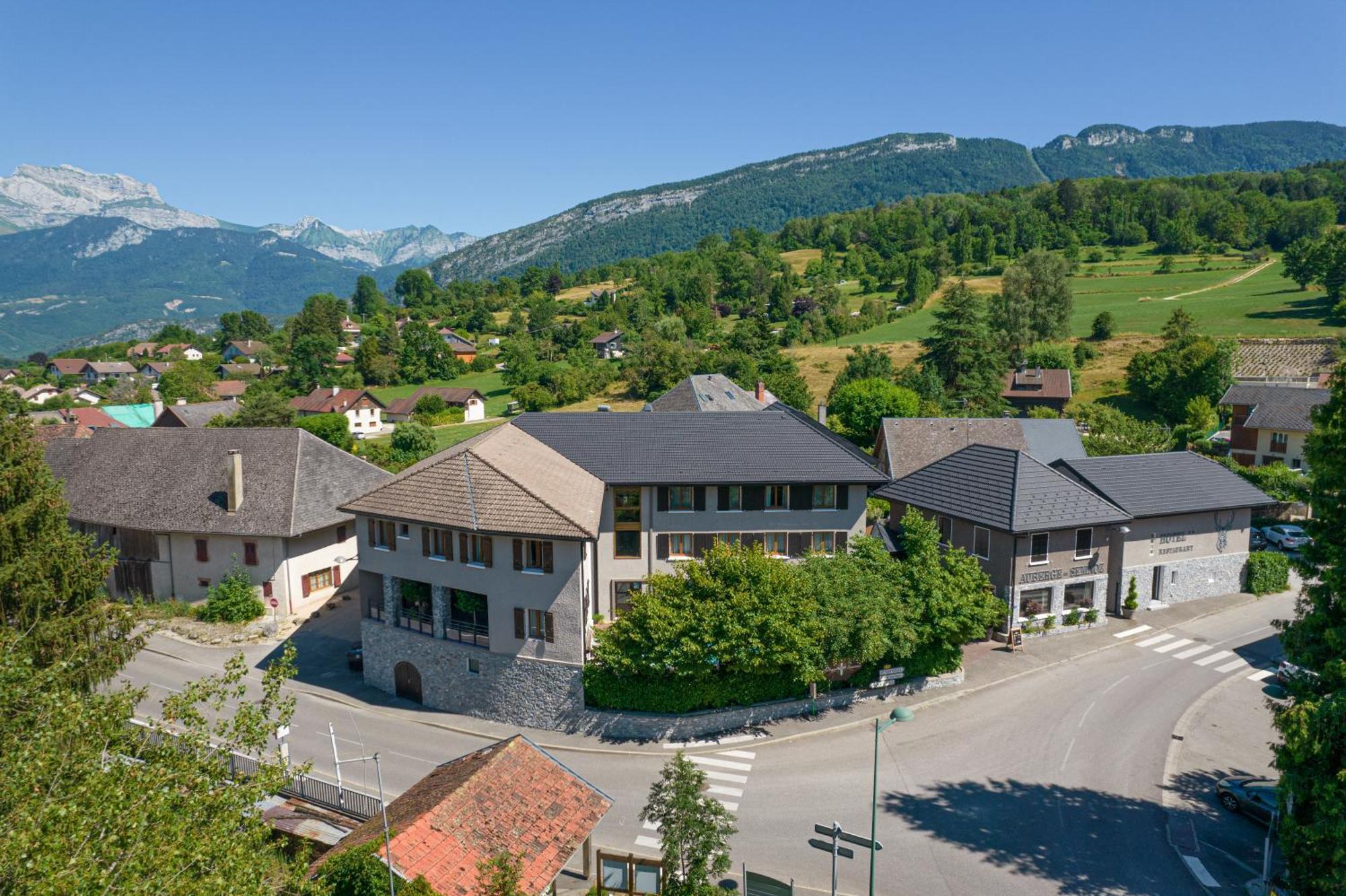 Отель Auberge Le Semnoz Сен-Жорьо Экстерьер фото